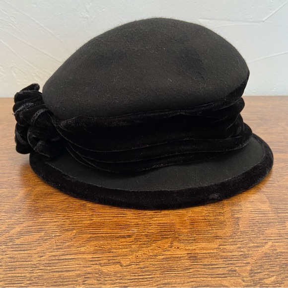 VINTAGE WOOL BLACK WOMENS BOW RIBBON BOWLER CLARA BOW RETRO HAT - Picture 6 of 16